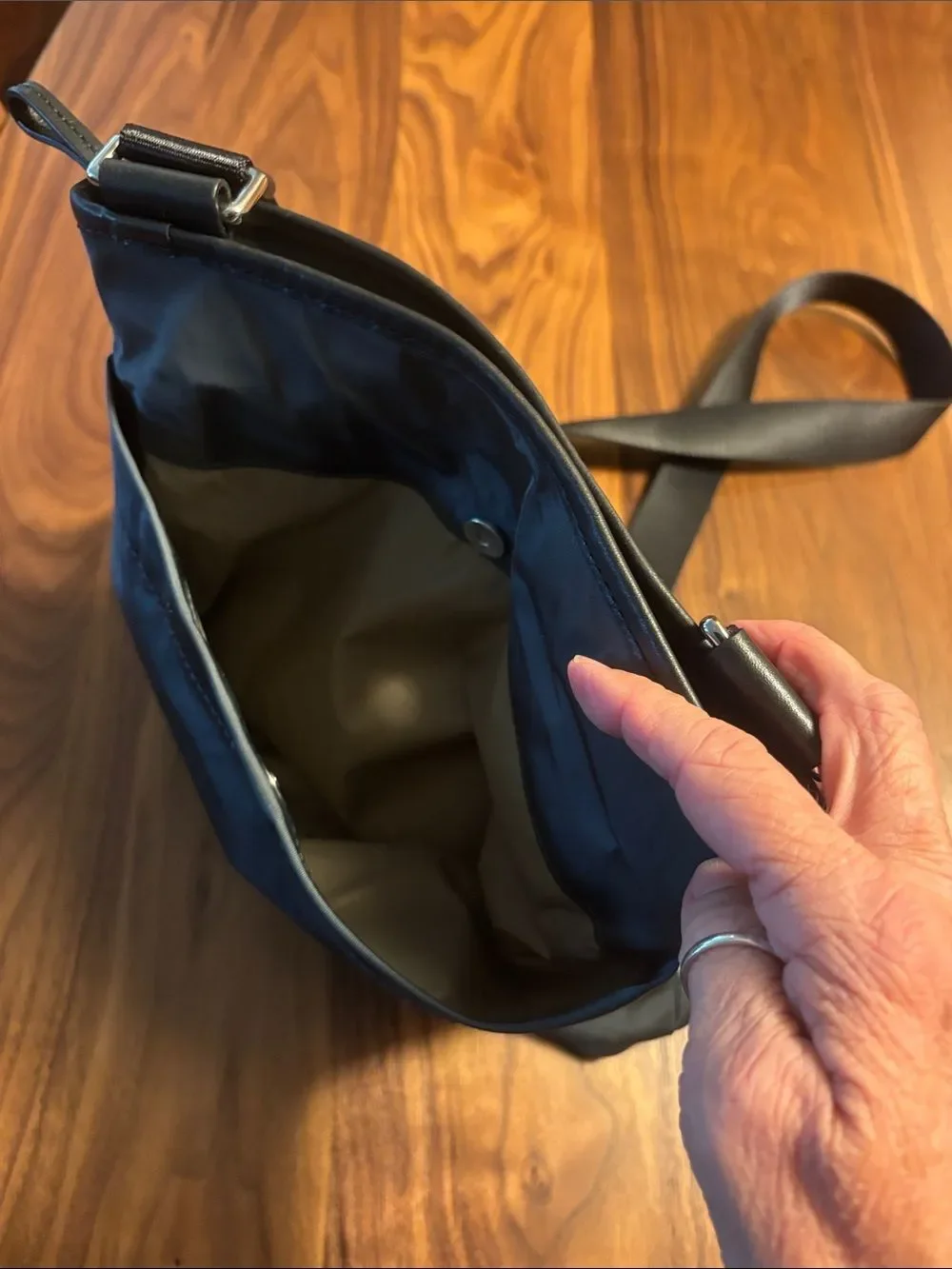 Tumi euc compact